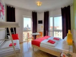 Meininger Hotel Berlin Alexanderplatz 3*,