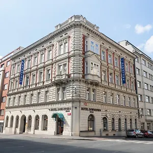 Ea Downtown Hotell